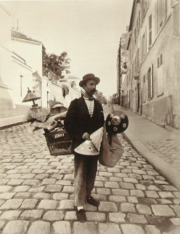 atget-1899-lampshade