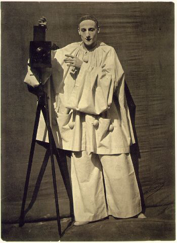 nadar-1854-pierrot